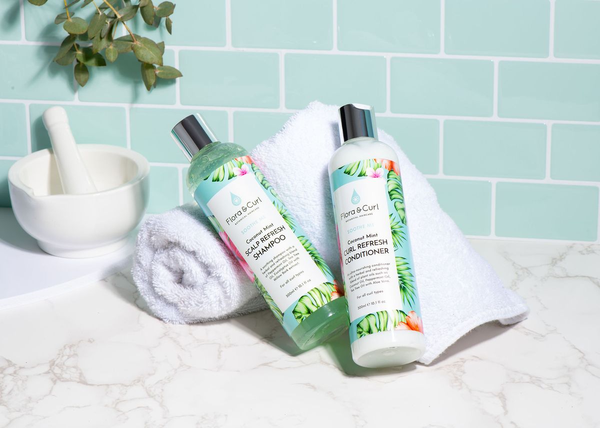 Flora &amp; Curl - Coconut Mint Scalp Refresh Shampoo